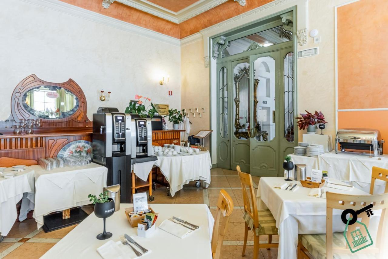 Hotel Rooms Lago Maggiore Verbania Exterior foto