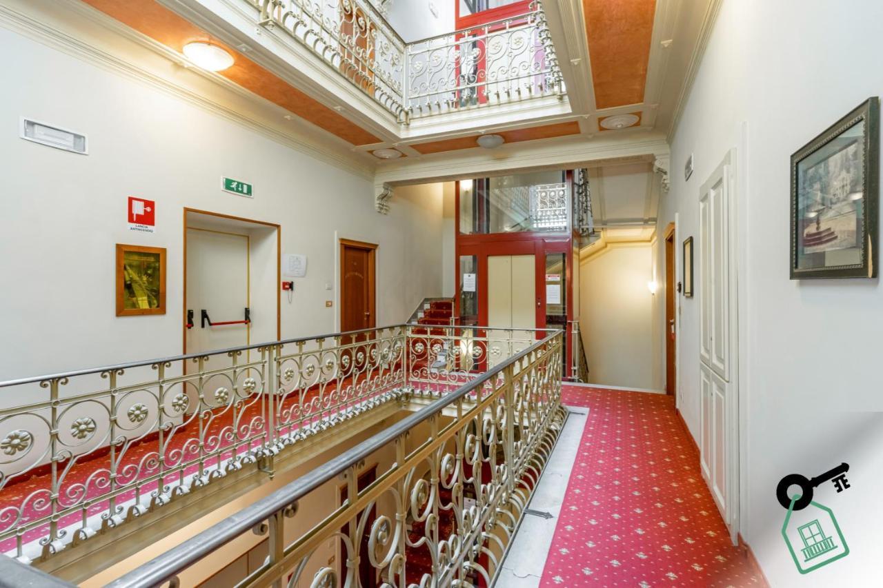 Hotel Rooms Lago Maggiore Verbania Exterior foto